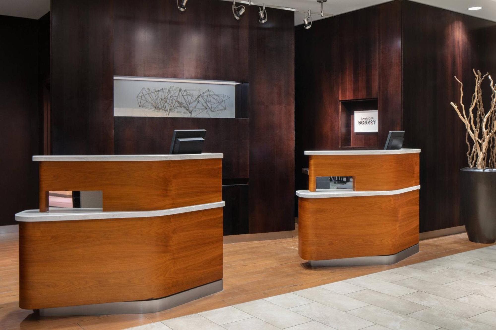 Hotel Courtyard By Marriott Raleigh North/Triangle Town Center Esterno foto