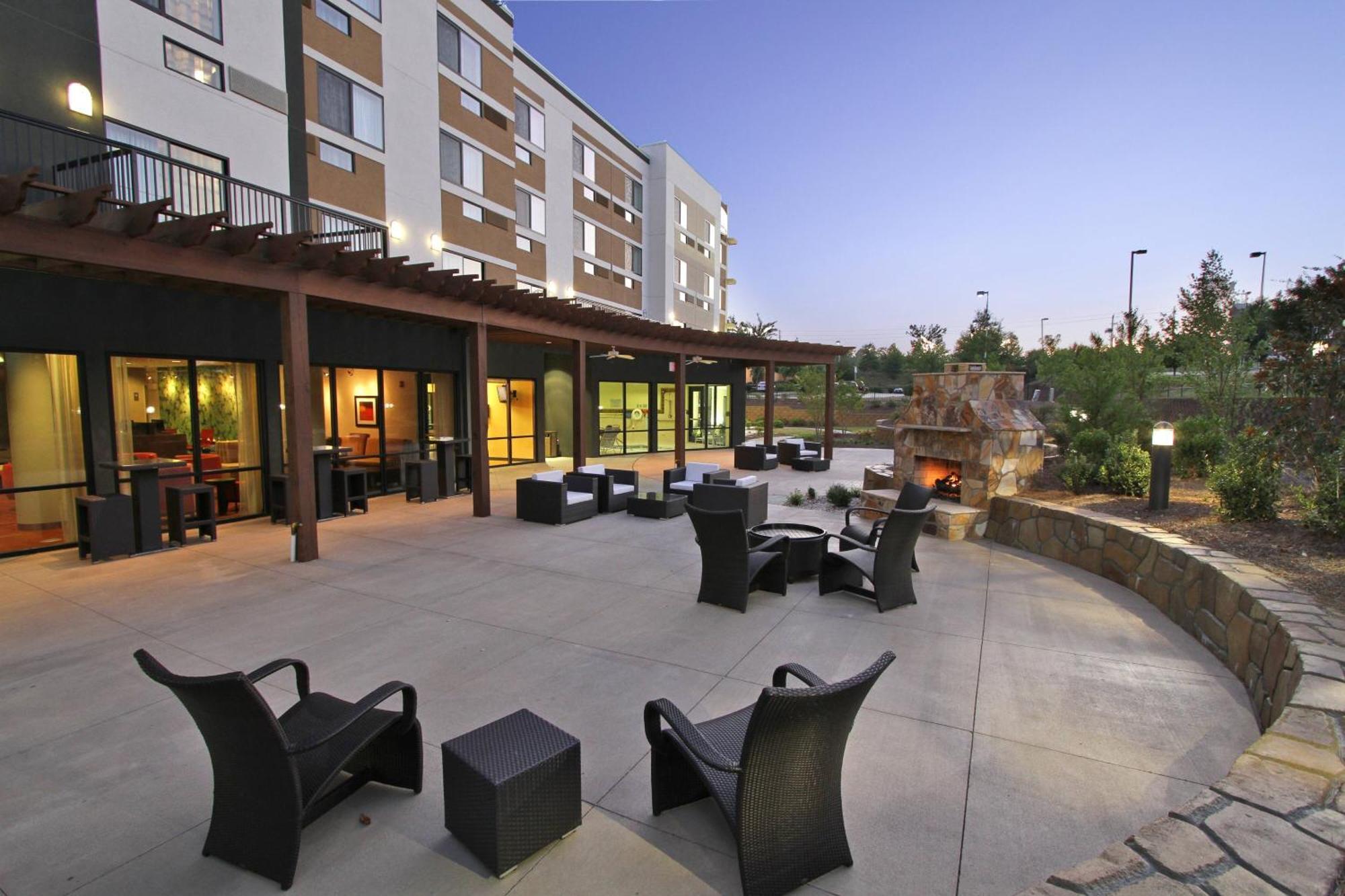 Hotel Courtyard By Marriott Raleigh North/Triangle Town Center Esterno foto