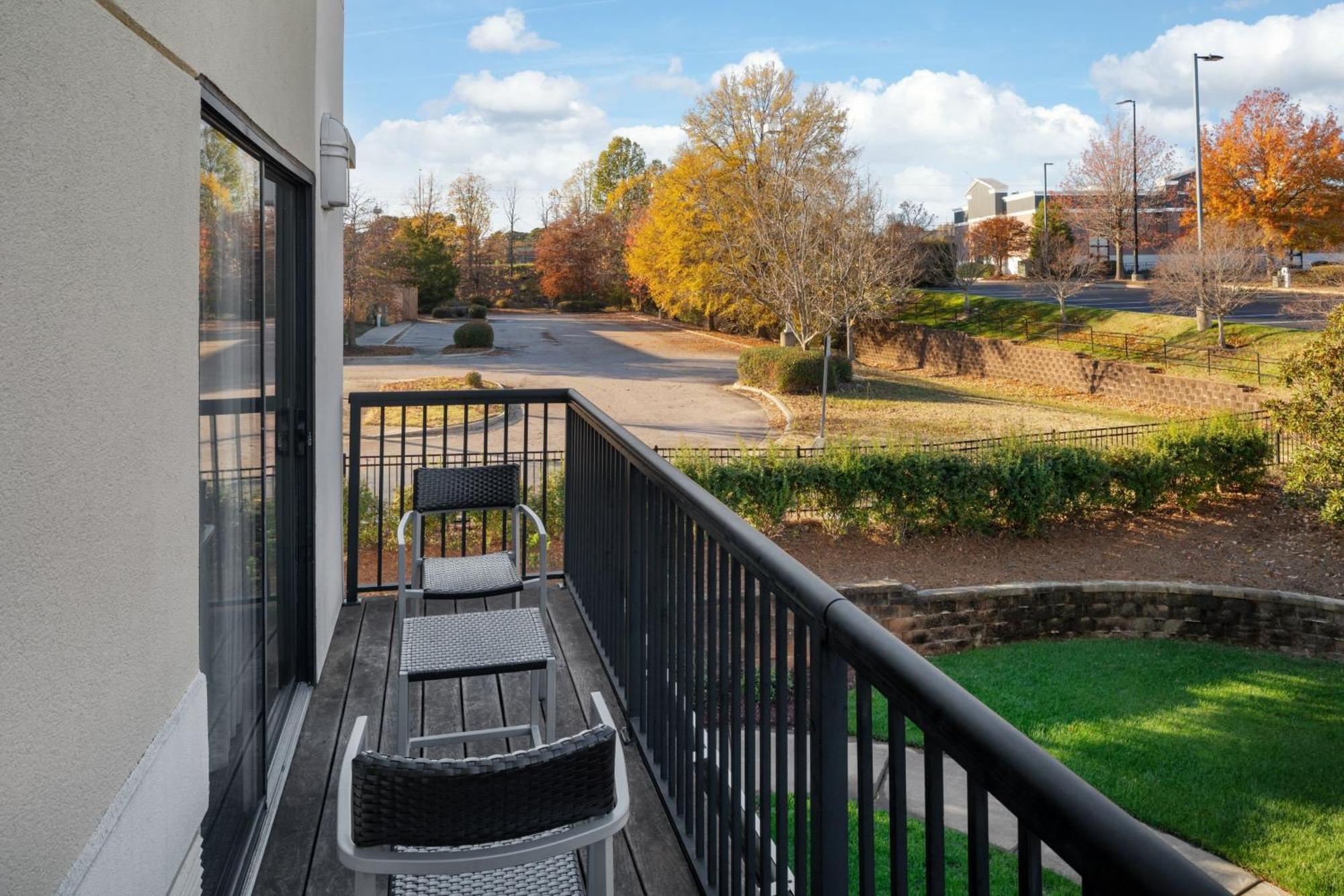 Hotel Courtyard By Marriott Raleigh North/Triangle Town Center Esterno foto