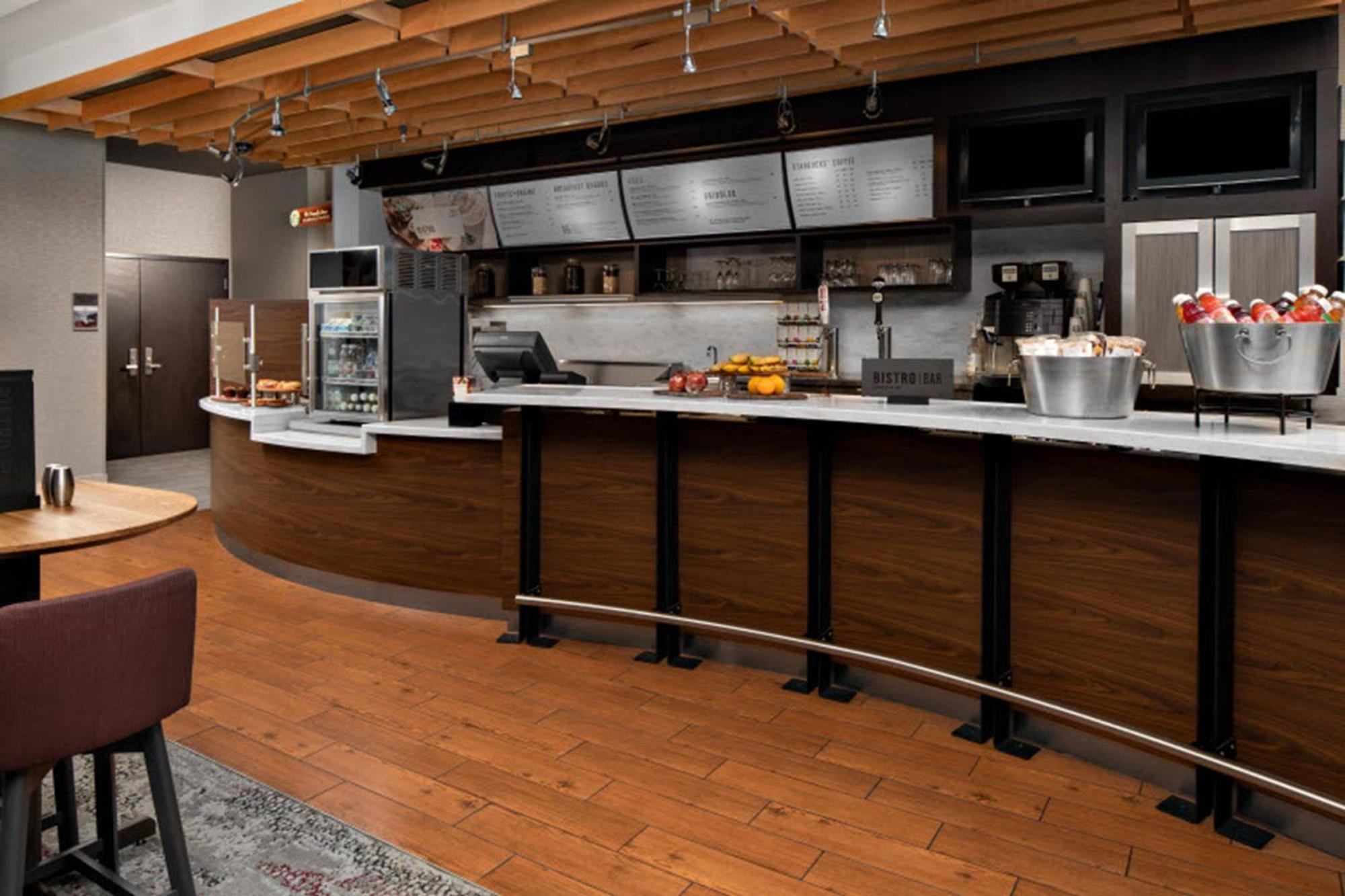 Hotel Courtyard By Marriott Raleigh North/Triangle Town Center Esterno foto