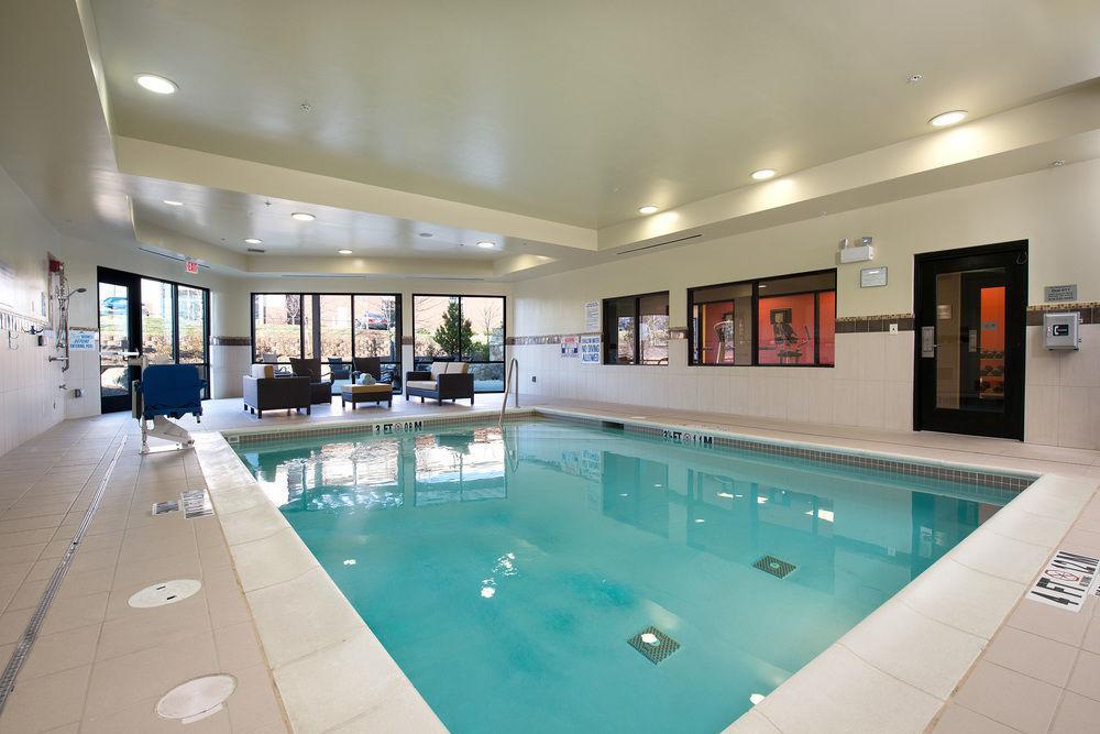 Hotel Courtyard By Marriott Raleigh North/Triangle Town Center Esterno foto