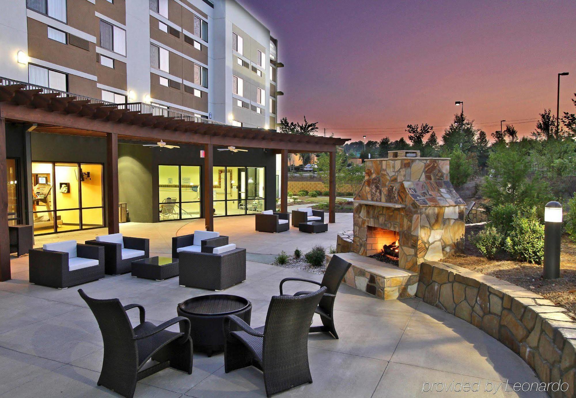 Hotel Courtyard By Marriott Raleigh North/Triangle Town Center Esterno foto