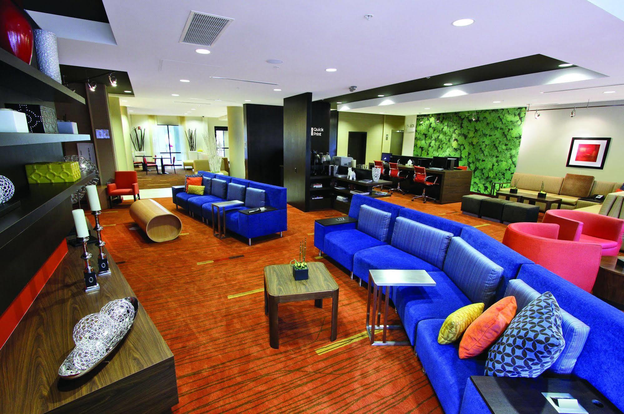 Hotel Courtyard By Marriott Raleigh North/Triangle Town Center Esterno foto