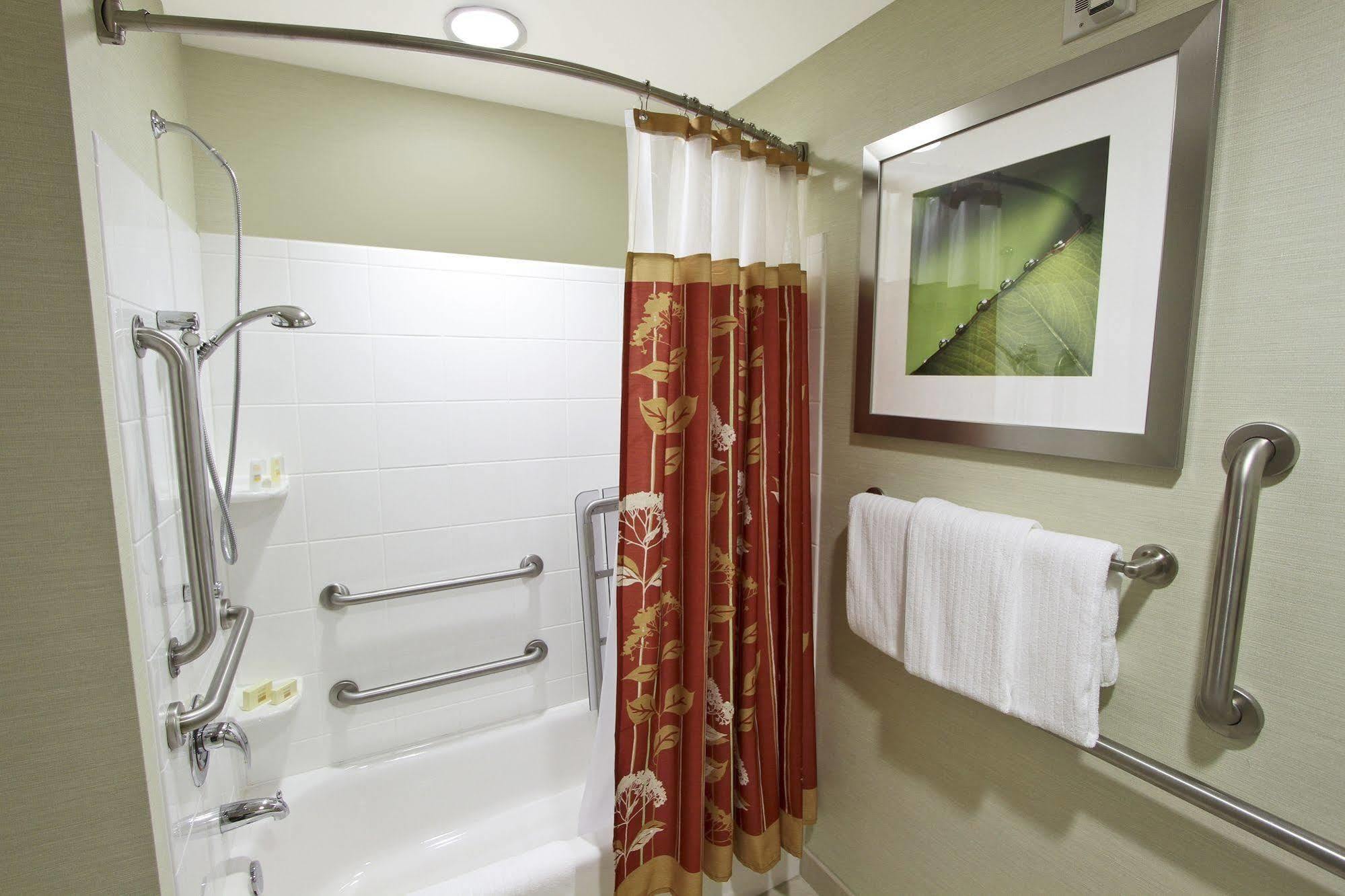 Hotel Courtyard By Marriott Raleigh North/Triangle Town Center Esterno foto
